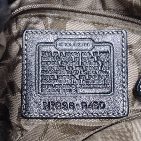 Coach Black Leather Shoulder Bag with Buckle Closure - Picture 2 of 15